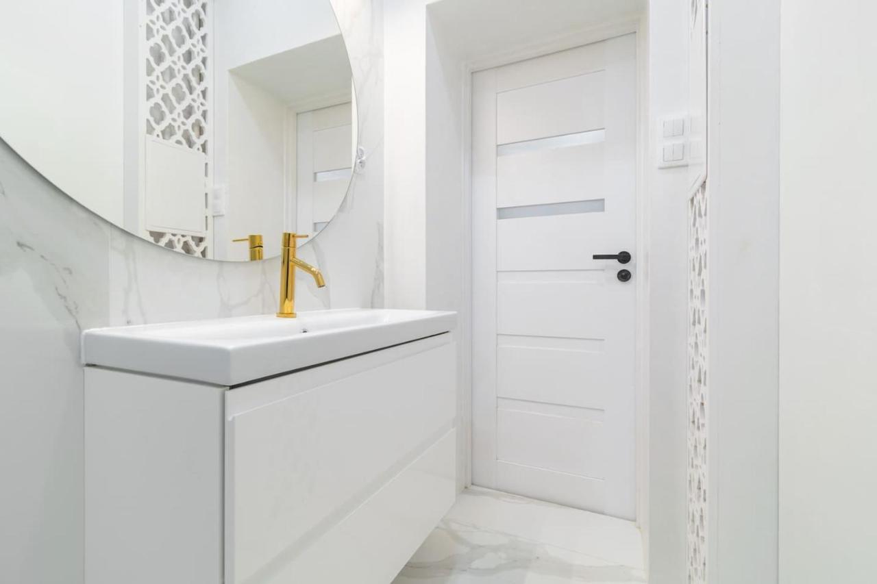Opera Apartment Bytom Bagian luar foto