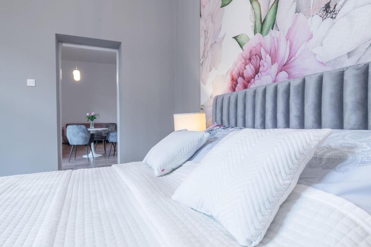 Opera Apartment Bytom Bagian luar foto